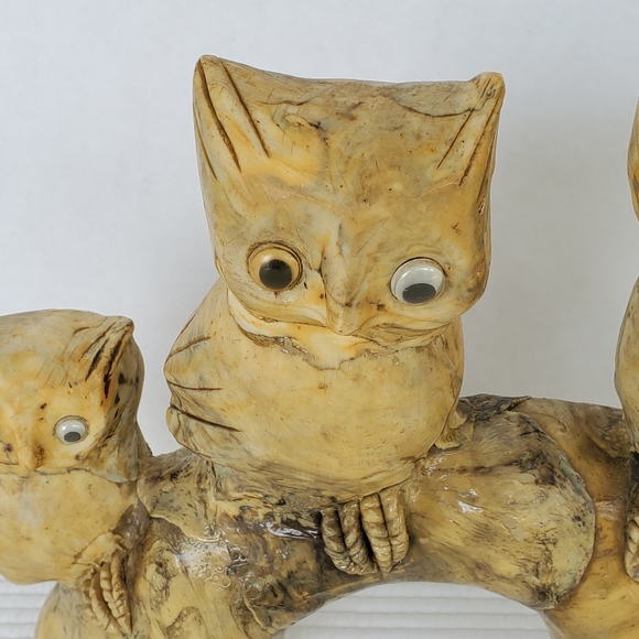 Wood Carved Owls On A Branch Vintage 10"x7" Google Eyes Statue MCM Figurine - Picture 3 of 14